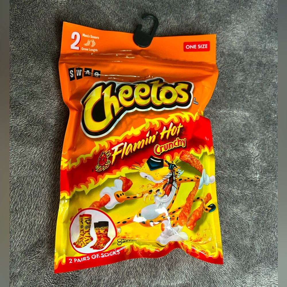Fun Novelty Funyuns or Cheetos Flaming hot Men’s One Size 2 Pair of Socks, New